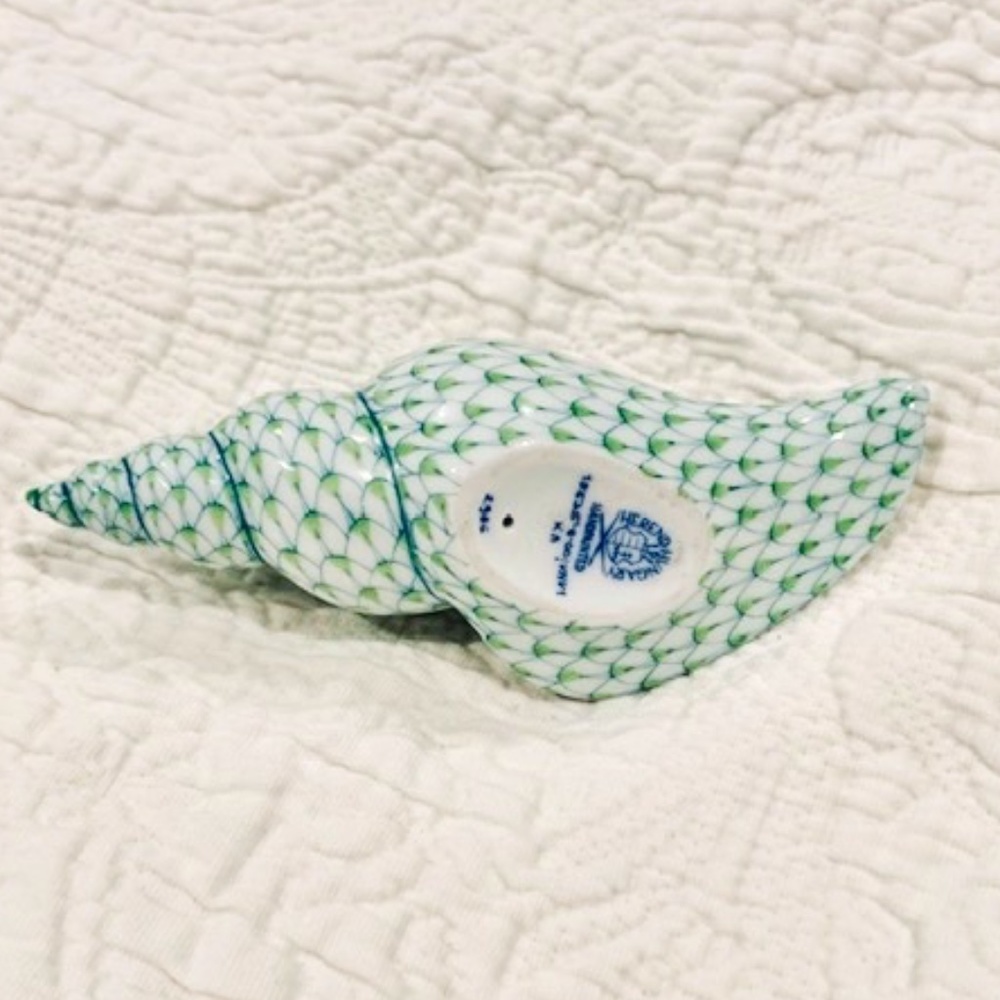 MY18-Herend Sea Snail Shell Fishnet Figurine RARE KEY LIME COLOR - Picture 3 of 6